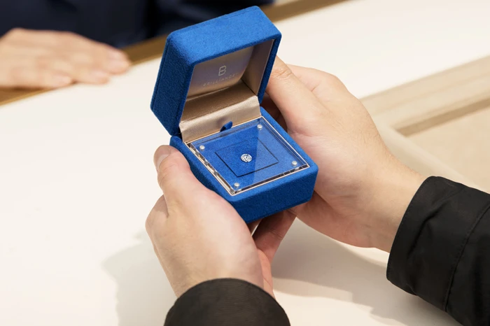 自宅、店舗またはヤマト運輸の営業所でダイヤモンドを受け取り