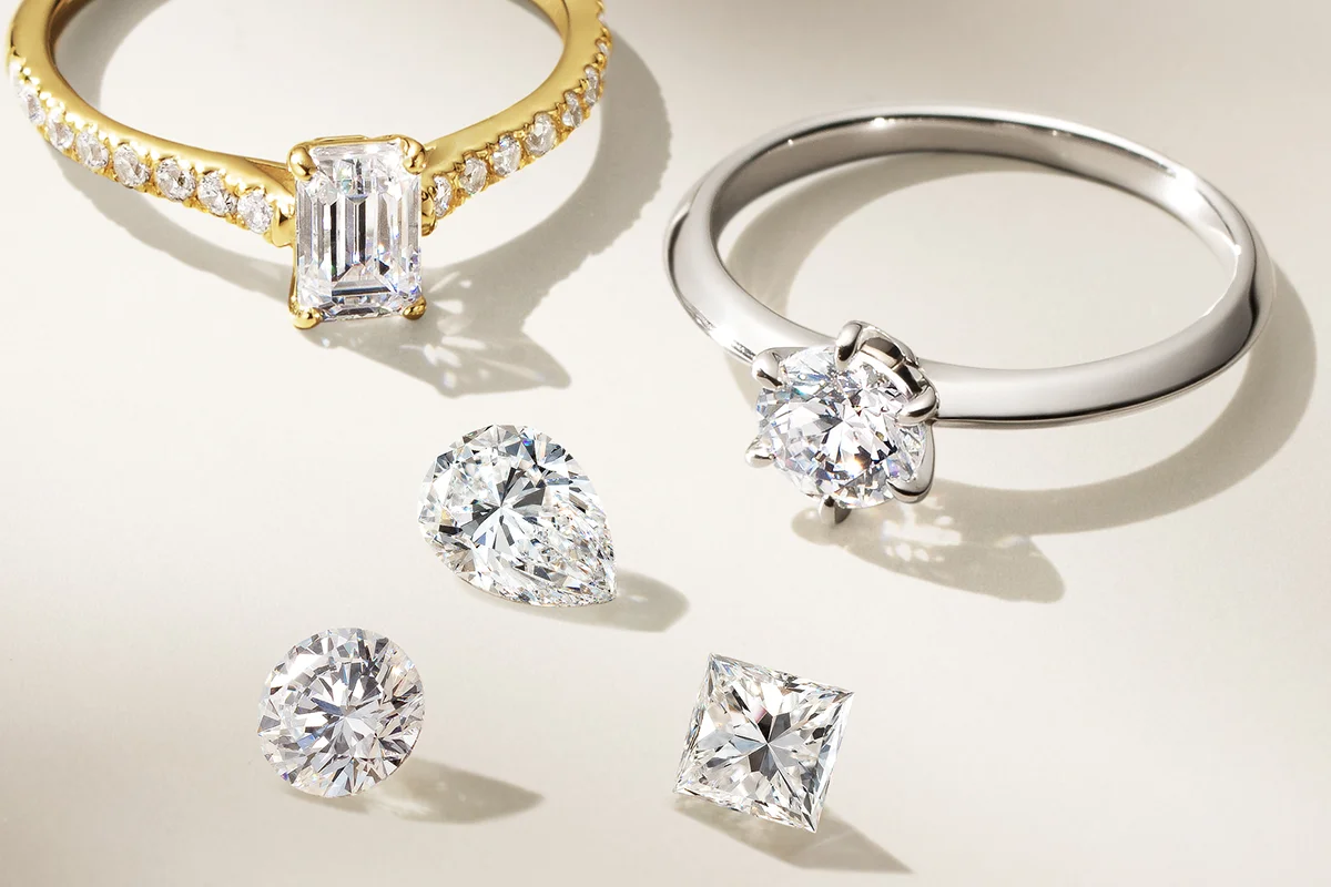 ファンシーダイヤモンドと婚約指輪