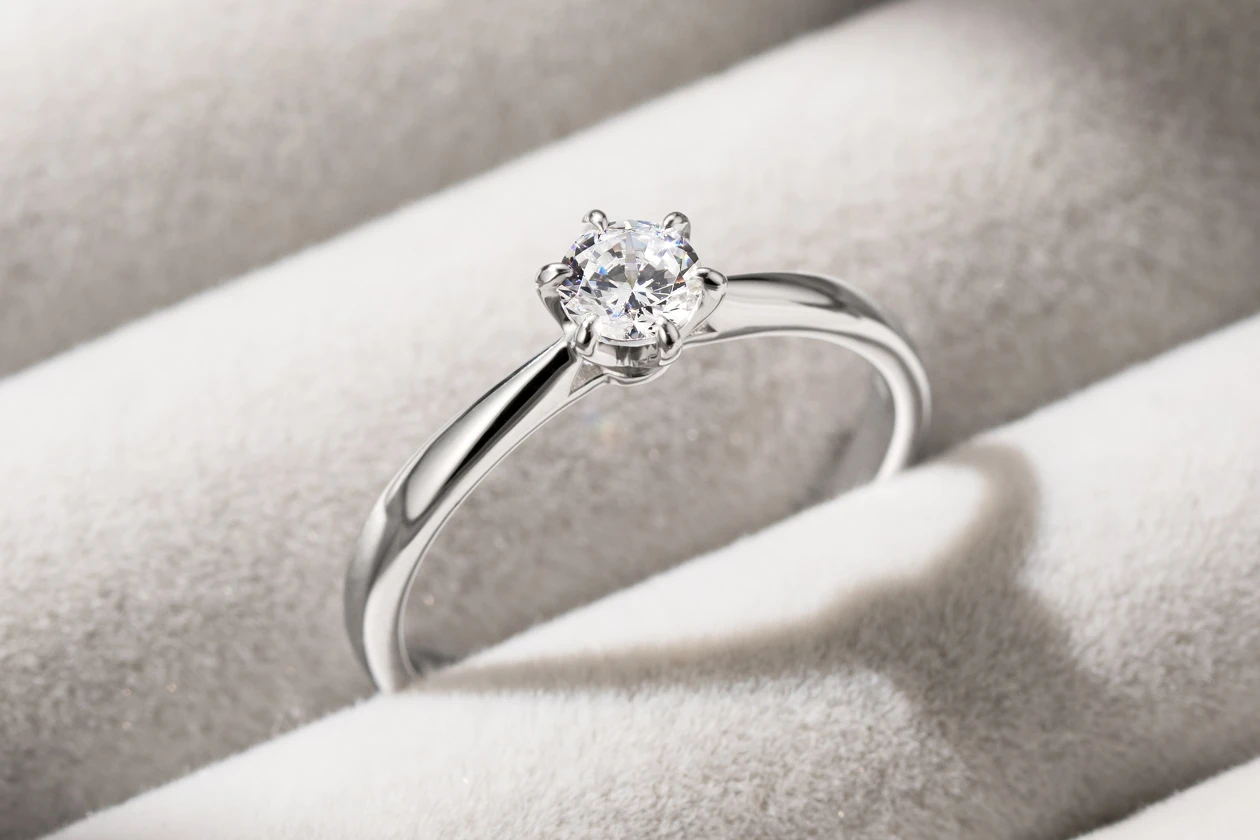 ひと目惚れしたデザインと、とっておきのダイヤモンドを組み合わせて