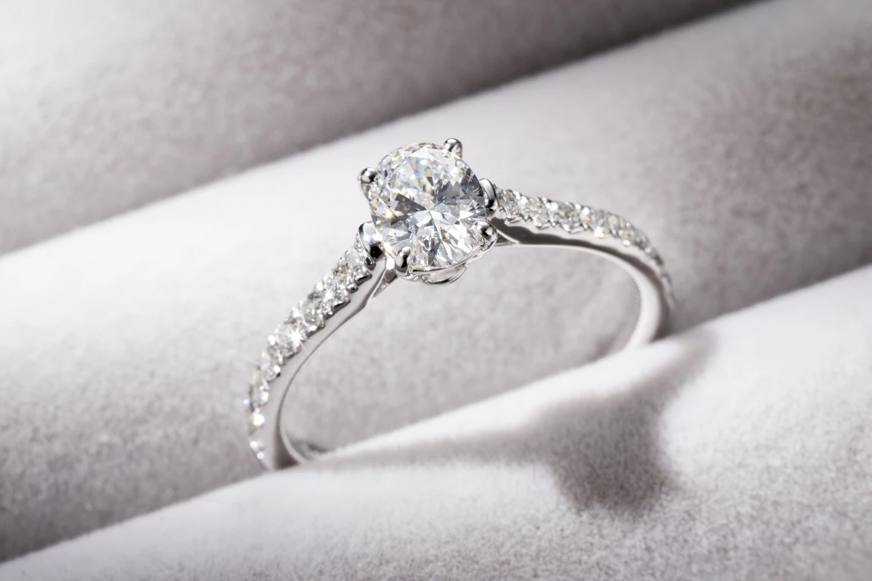 華やかさと存在感を形に