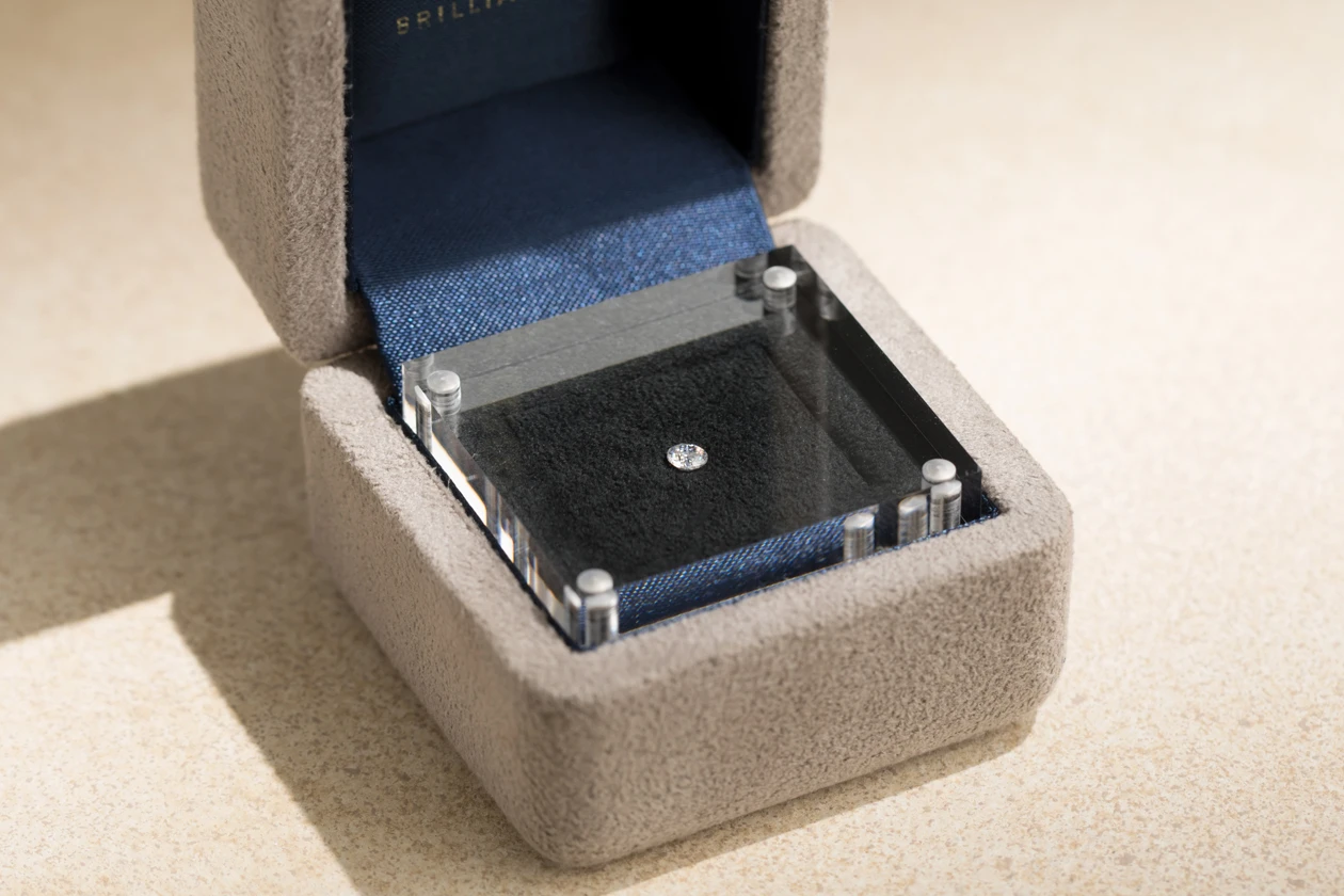 澄んだ光に想いを託して