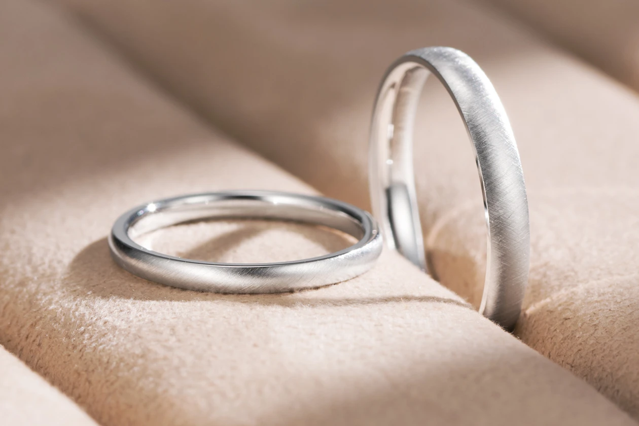 ベースはお揃いに、幅はお互いの好みで選択