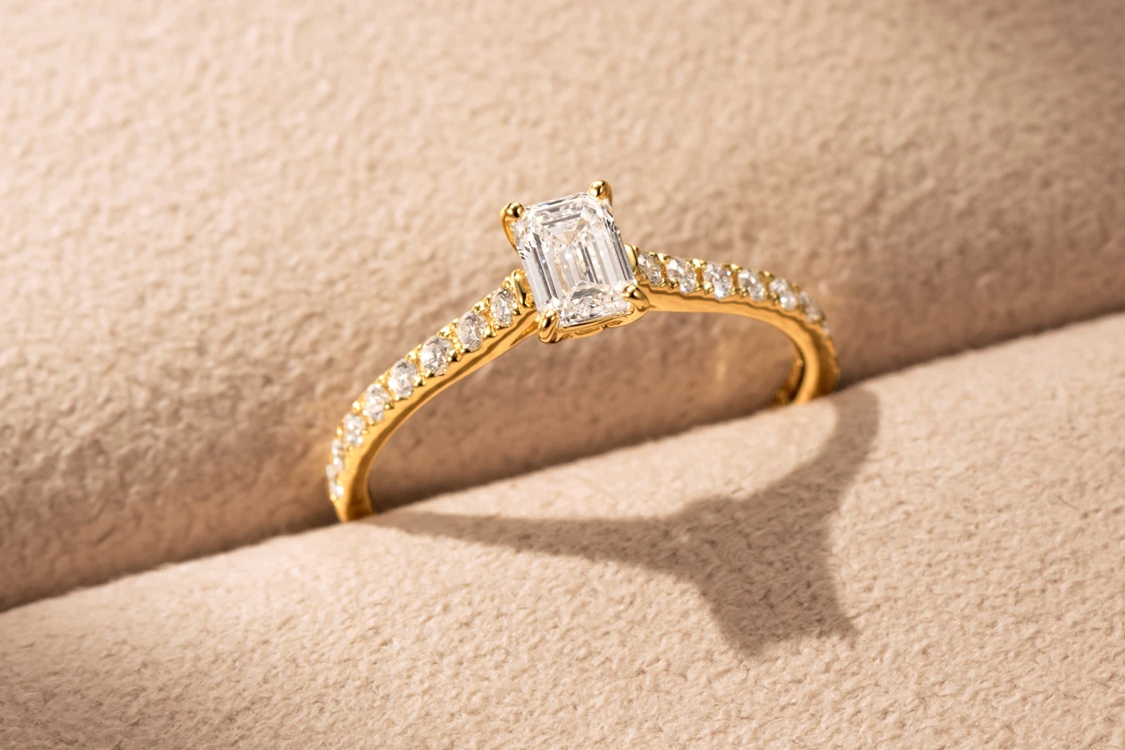 透明な輝きに宿る、二人の想い