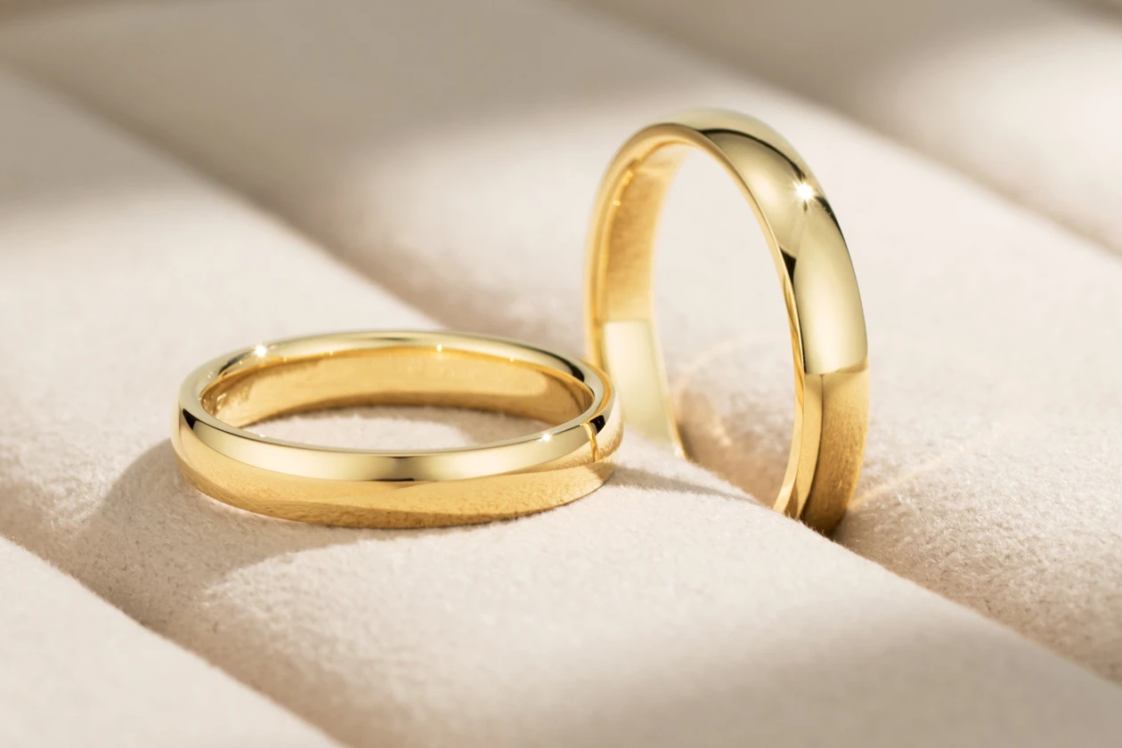 長く寄り添うシンプルデザイン。鍛造の輝きに確信を込めて