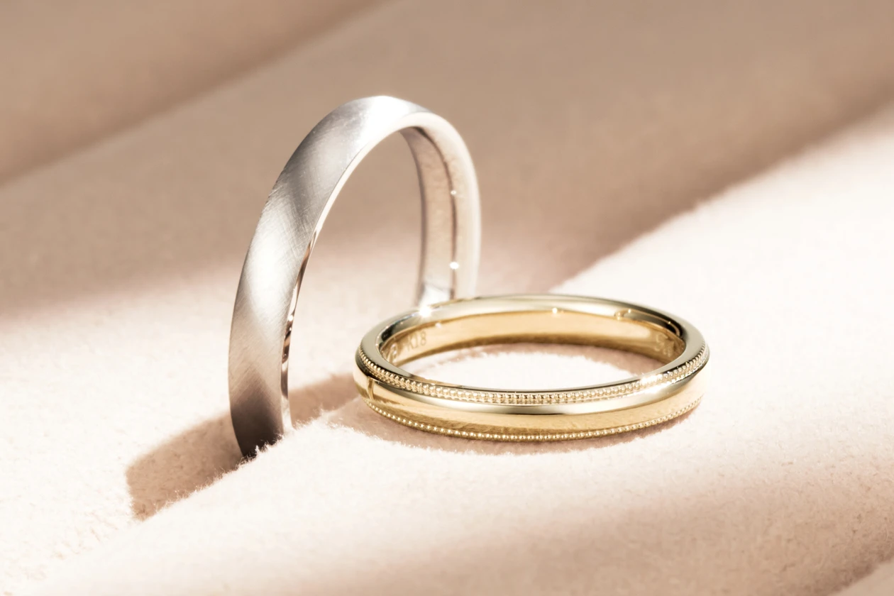 お揃いにこだわらない。それぞれの好みを尊重して選んだペア