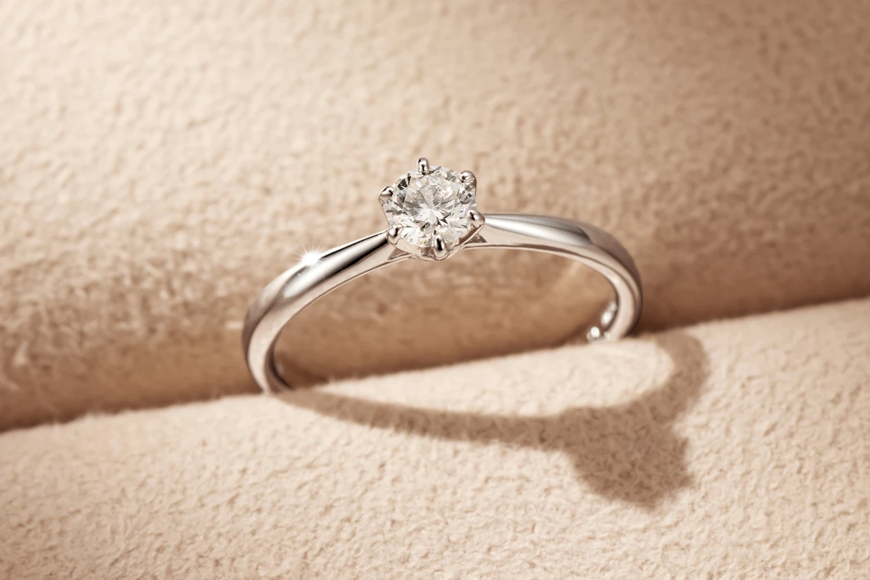 王道のデザインと、高品質な輝きに想いを込めて