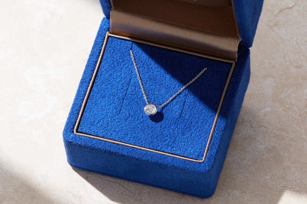 実際に見て感じた美しさの違い。心に残ったダイヤモンドとの出会い