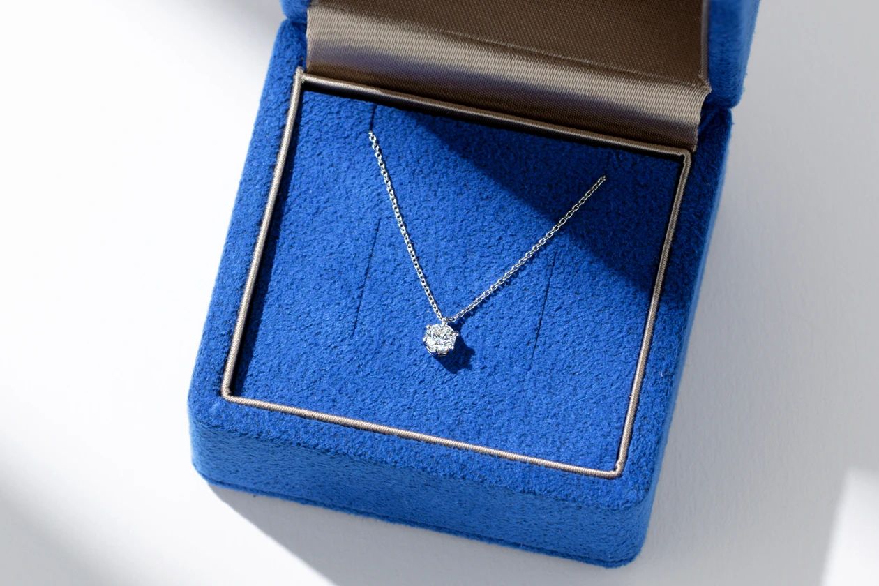 品質と身に着けやすさのバランスで選ばれたダイヤモンド