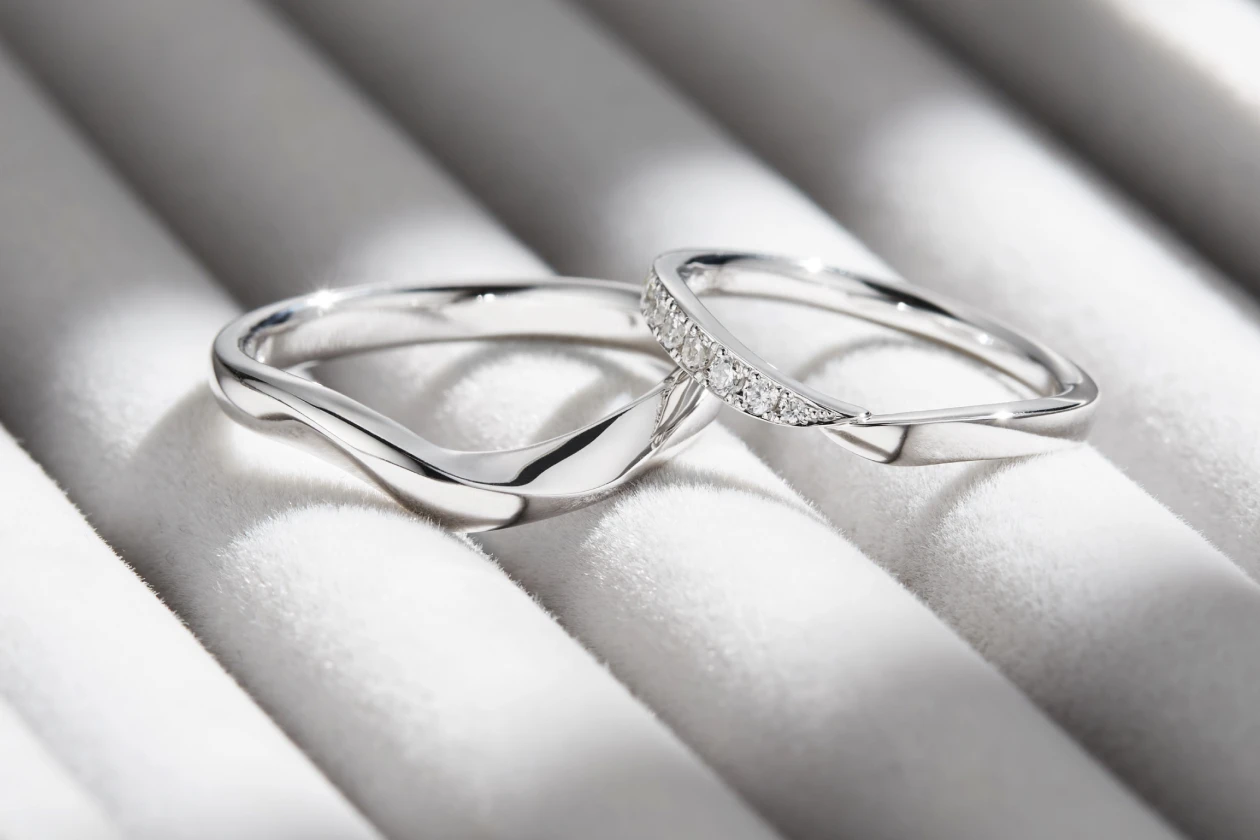 直感と確信が重なった、それぞれの理想の結婚指輪