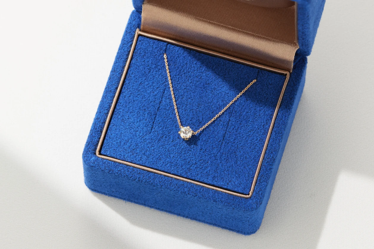 「日常になじむ」をデザインとダイヤモンドの両方で形に