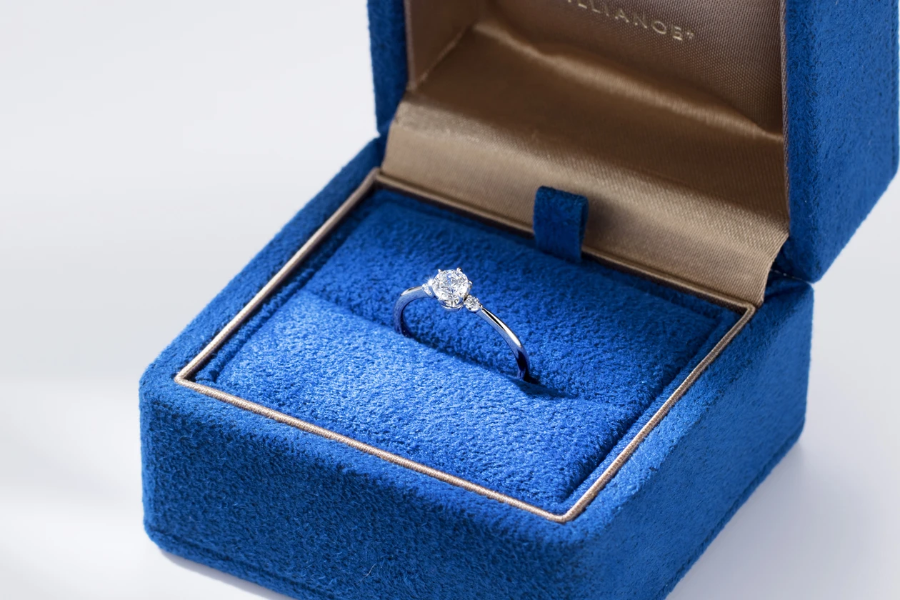 大きさと透明度の両方を叶える、プロポーズにふさわしい輝き