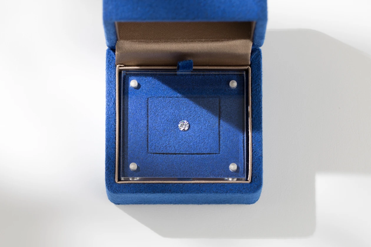 指輪にもネックレスにも映える輝きを選んで