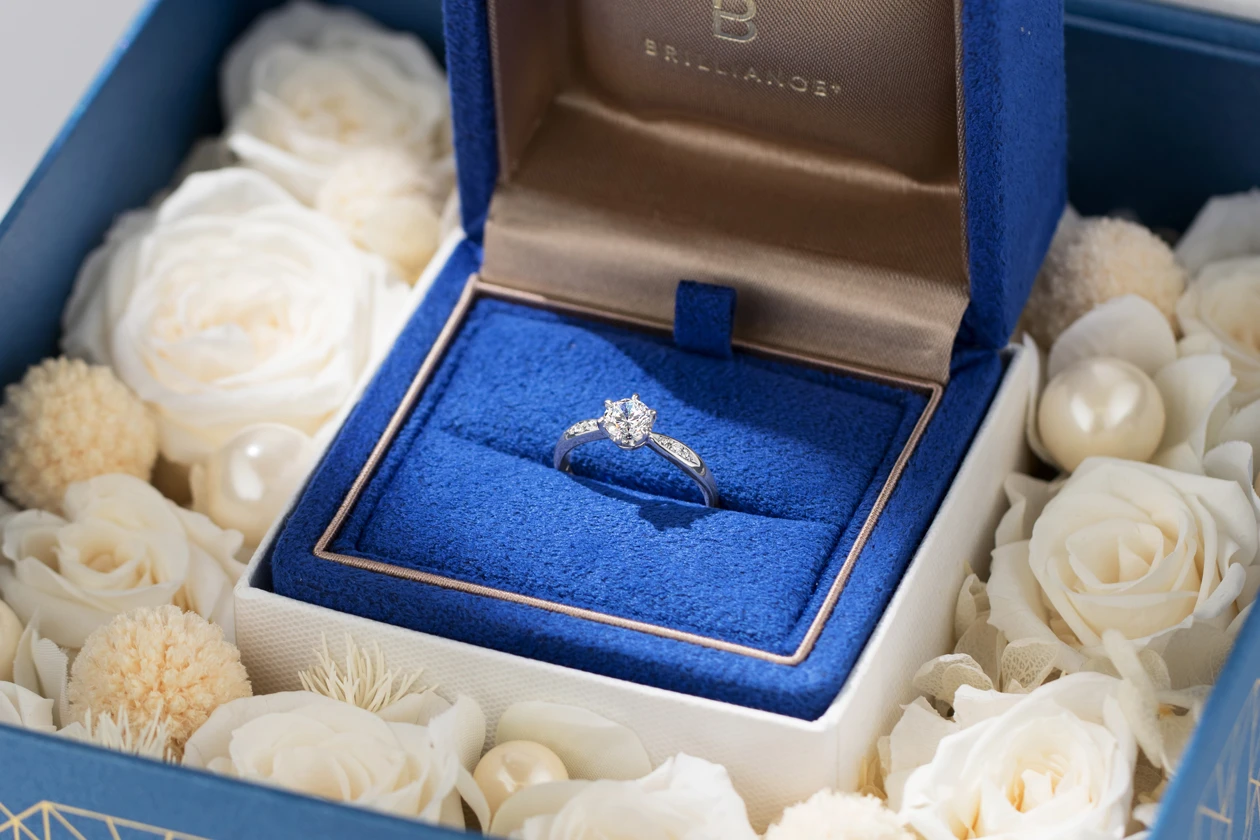 お相手の喜ぶ顔を想像しながら選んだダイヤモンド