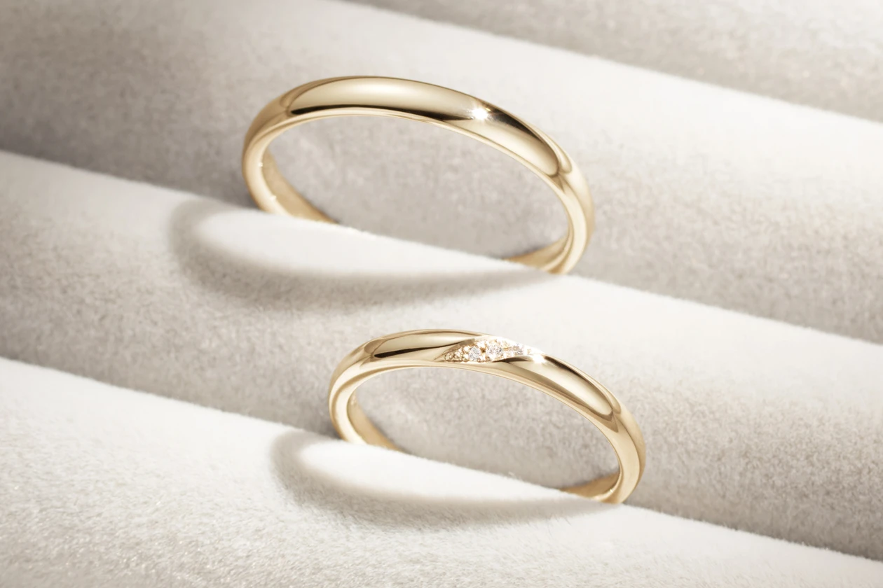 お手持ちの婚約指輪との重ね付けの相性もポイントに