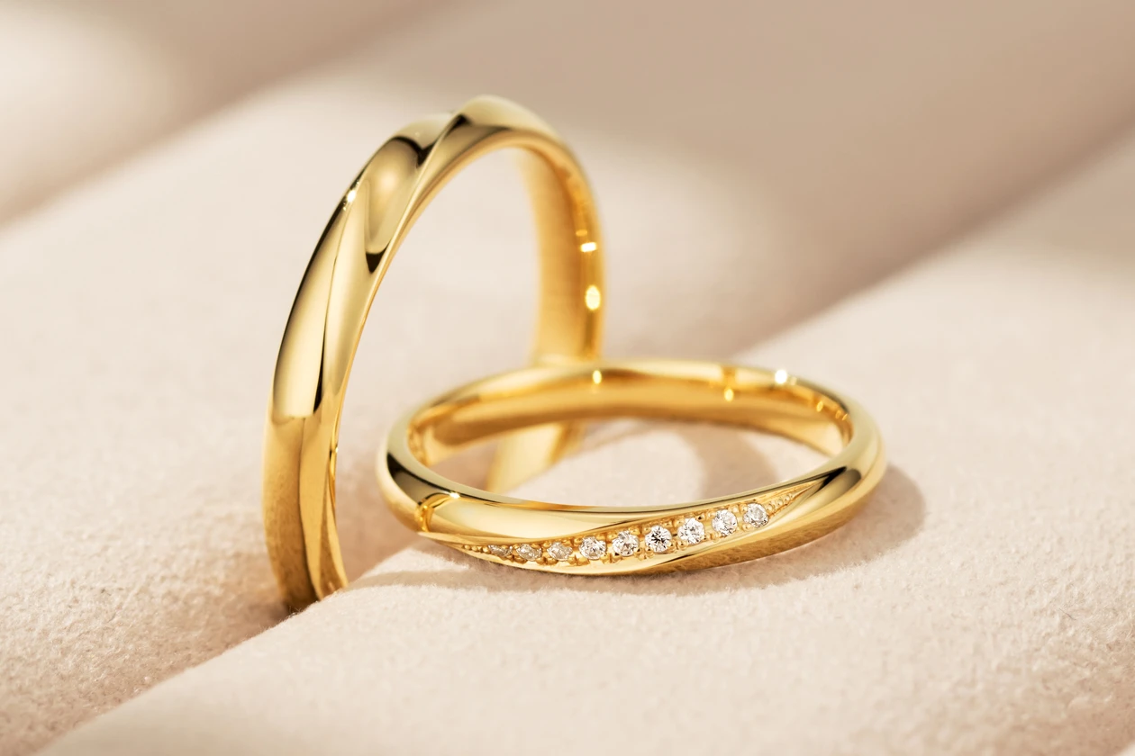 どの色味が一番似合うか、丁寧に確かめながら導き出した答え