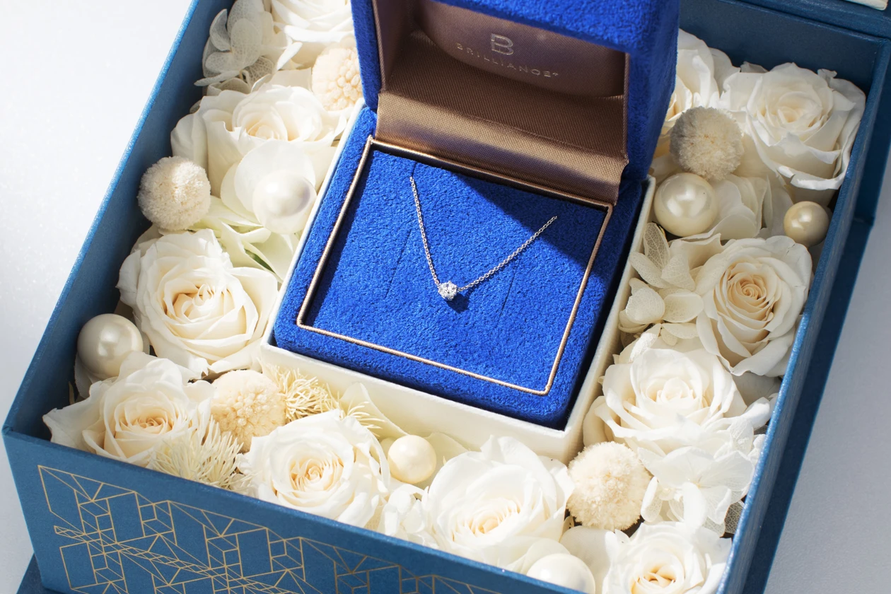 透明感あふれるダイヤモンドが叶える特別な瞬間