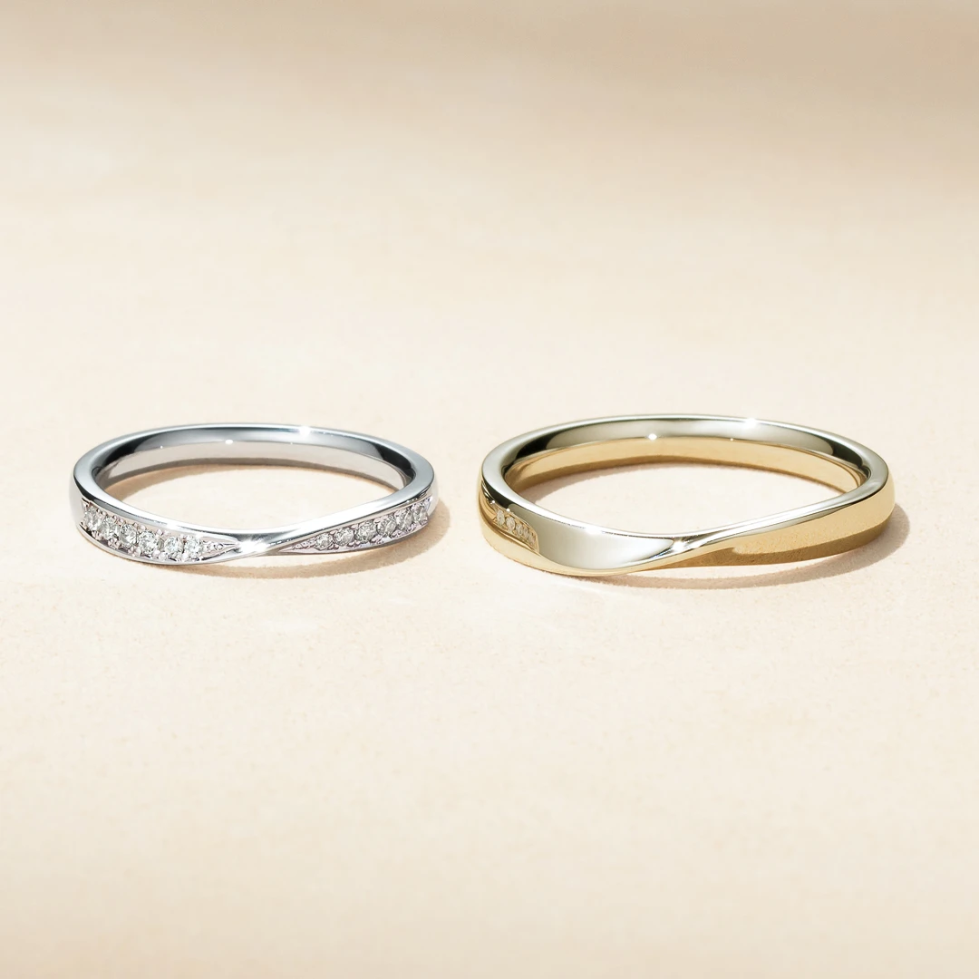 「ひねり」がさりげないアクセントダイヤモンドのあしらいも選べるウェーブリング