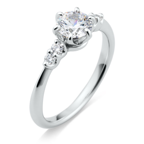 PT950 スプリング カルテット ダイヤモンド サイドストーン リング 0.7ct