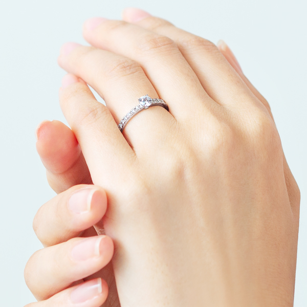 婚約指輪のオーダーメイド PT900 デライト 4ポイントセッティング