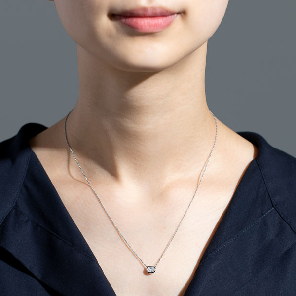 PT950 トランク オーバルカット ベゼル ネックレス 0.5ct｜婚約